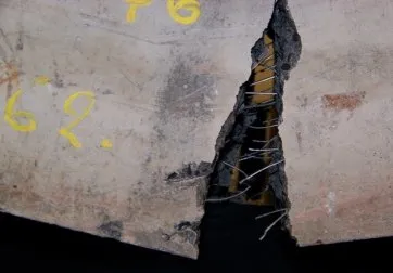 Béton avec des fibres métalliques