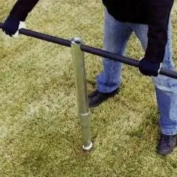 Vissez la vis / l’extension dans le sol