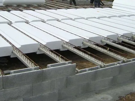 Réalisation d'un plancher à poutrelles et entrevous